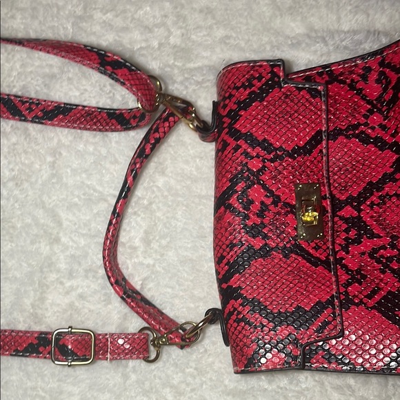 Red Snake Print Handbag - Picture 13 of 13